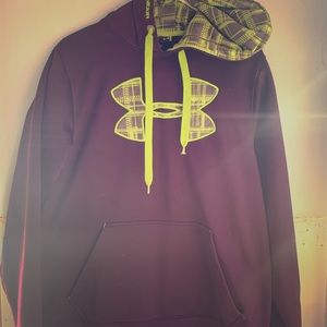 Under Armour Sweatshirt